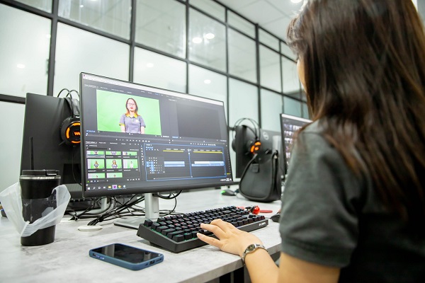 lớp học cách sử dụng adobe premiere