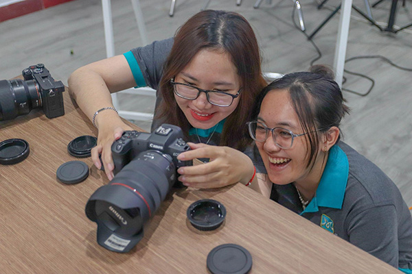 dop quản lý thiết bị quay phim