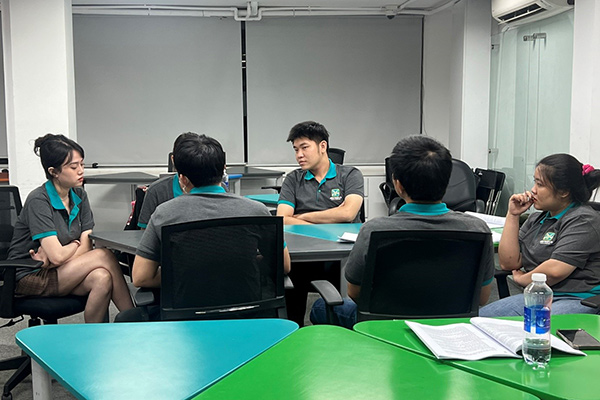buổi thảo luận nhóm