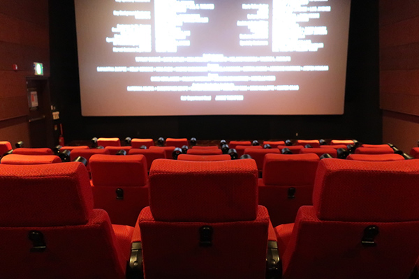 cách ghi credit phim chính xác